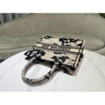 Medium Dior Book Tote bag - Image 4