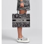 Medium Dior Book Tote bag - Image 11
