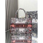 Medium Dior Book Tote bag - Image 9