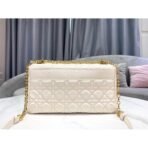 30 Montaigne box shaped handbag - Image 5