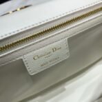 30 Montaigne box shaped handbag - Image 9