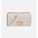 30 Montaigne box shaped handbag