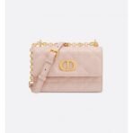 Long chain saddle wallet