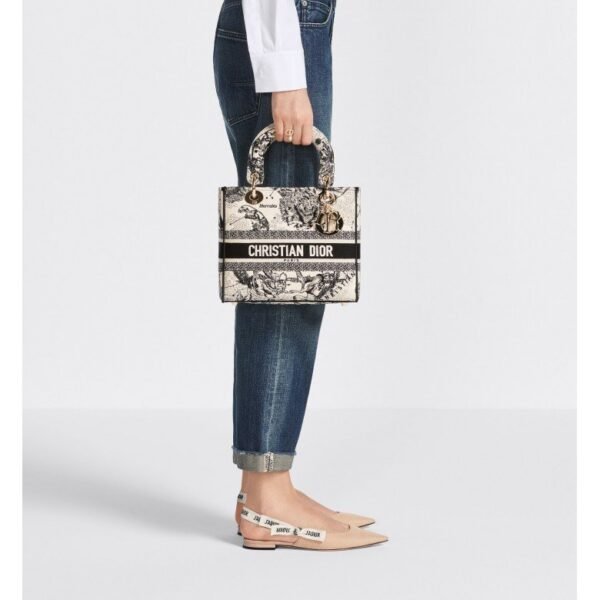 30 Montaigne handbag