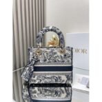 30 Montaigne Dior Amber Mini Chain Bucket Bag - Image 5