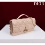 Saddle handbag - Image 8
