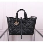 Medium Dior Toujours bag - Image 6