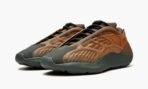 Yeezy 700 V3 Copper Fade - Image 3