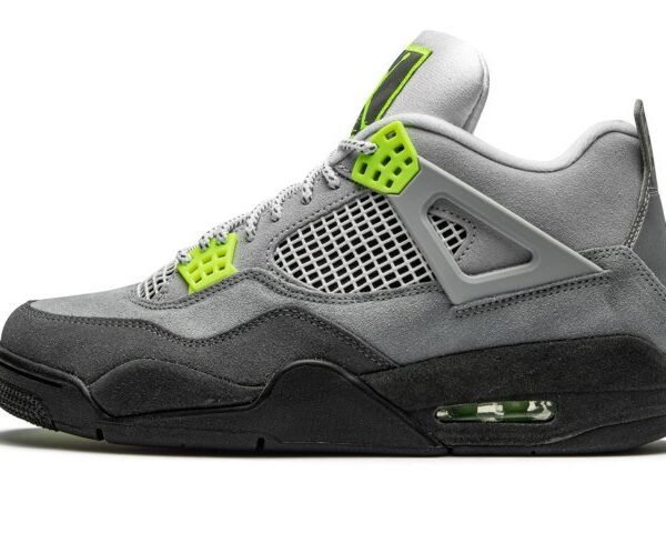 Air Jordan 4 Retro SE Neon