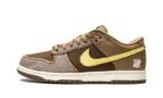 Dunk Low SP Undefeated Canteen