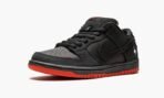 SB Dunk Low TRD QS Black Pigeon - Image 5