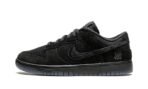 Dunk Low SP Undefeated Black